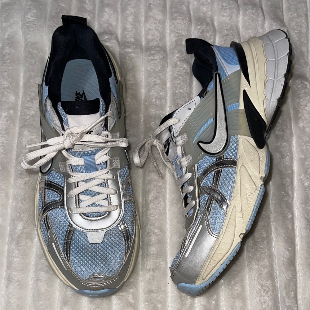 Nike V2K Run | Size 10